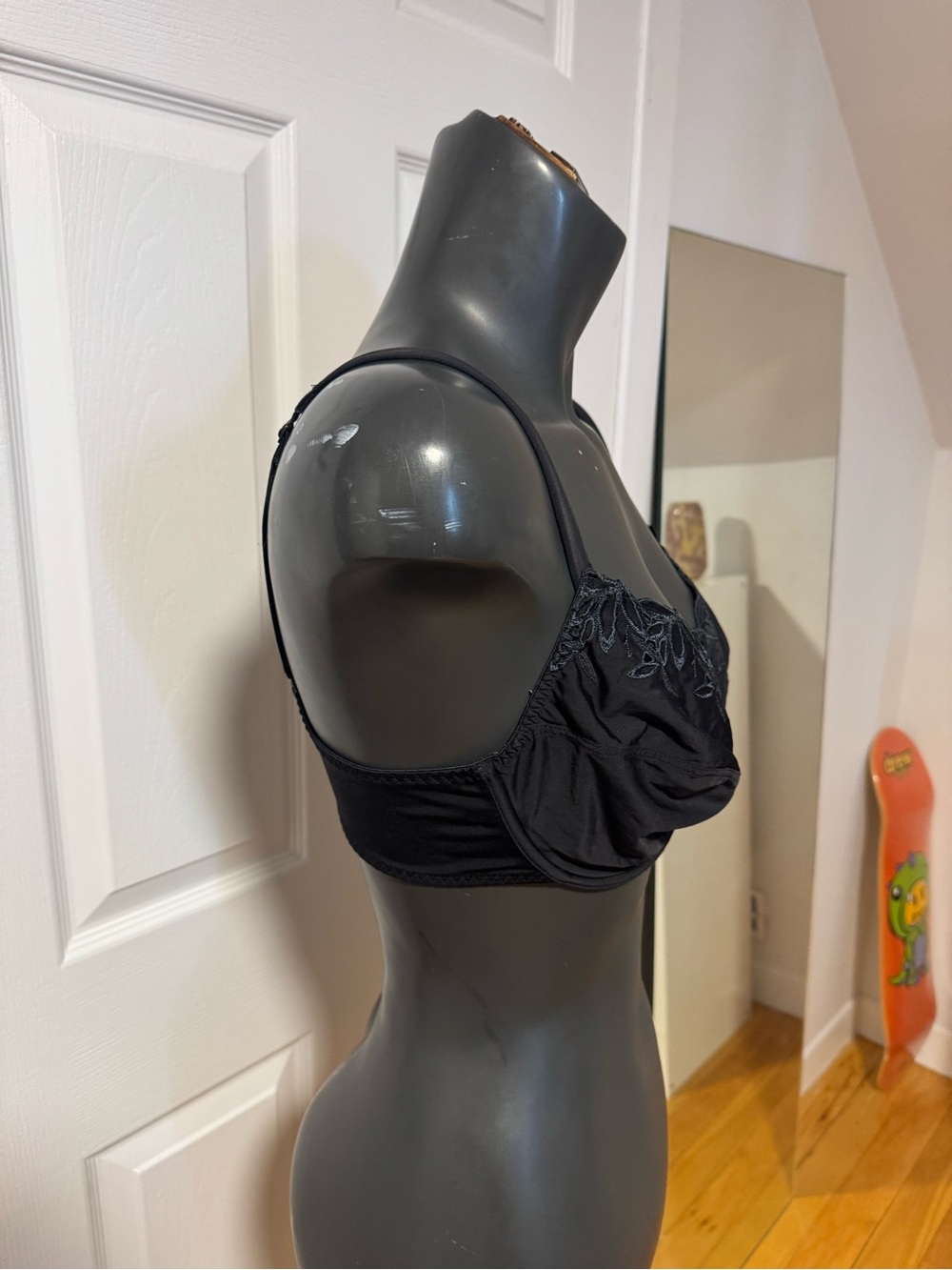 bra - Picture 3 of 5